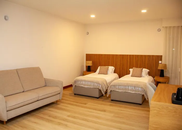 Nr - Local Konukevi 4*