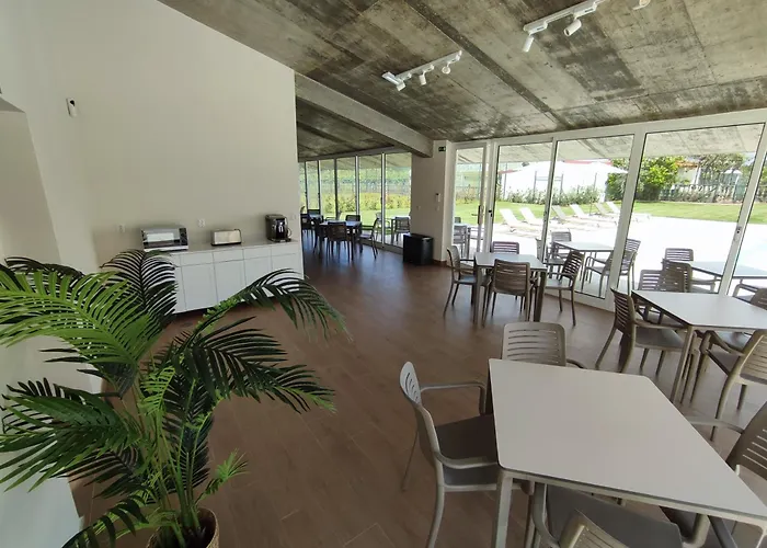 Nr - Local بيت ضيافة 4*